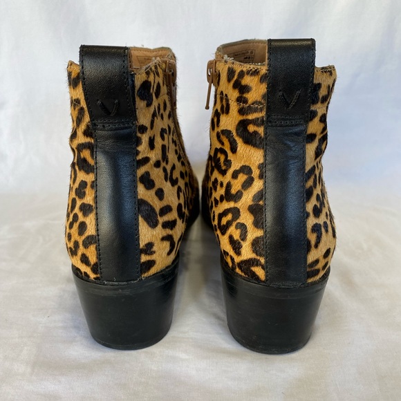 Vionic Clara Leopard booties. - Picture 4 of 6